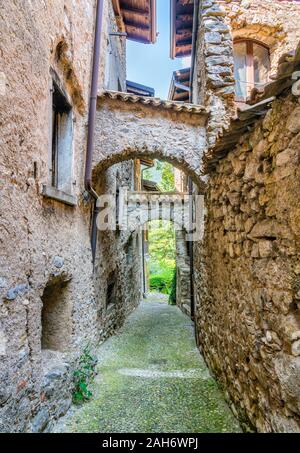 Das malerische Dorf Canale di Tenno, in der Provinz Trient, Trentino Alto Adige, Italien. Stockfoto