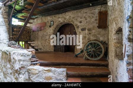 Das malerische Dorf Canale di Tenno, in der Provinz Trient, Trentino Alto Adige, Italien. Stockfoto