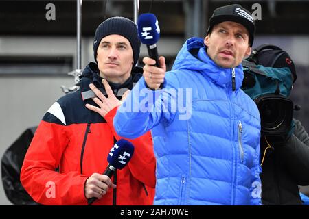 Vorschau 68. Vierschanzentournee 2019/2020. Archiv Foto; v. re: Sven Hannwald wurde und Martin Schmitt (ehemalige Weltklasse Skispringer und jetzt EUROSPORT Skispringen Experte), Skispringen, 67. Internationalen Vierschanzentournee 2018/19. Öffnung des Wettbewerbs in Oberstdorf, Erdinger Arena, am Dezember 30th, 2018. | Verwendung weltweit Stockfoto