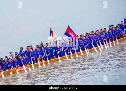 Bootsrennen in Tonle SAP Fluss in Phnom Penh Kambodscha Stockfoto