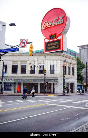 ATLANTA, GA, USA - Dezember 04: Die Welt von Coca-Cola am Pemberton Place ist ein Museum, das der Geschichte von Coca-Cola, einer weltberühmten Soft drink gewidmet Stockfoto