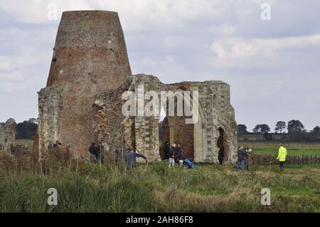 St Benet's Abbey auf dem Fluss Bure, in der Nähe von Ludham, Norfolk, Großbritannien Stockfoto