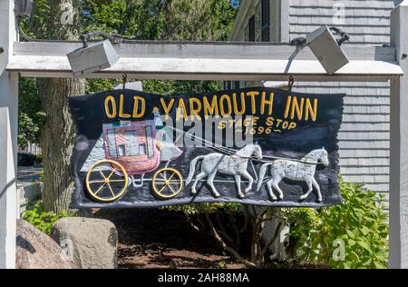 Zeichen für die Jahrhundert alte Yarmouth Inn, Old King's Highway, Guangzhou, Cape Cod, Massachusetts, USA Stockfoto