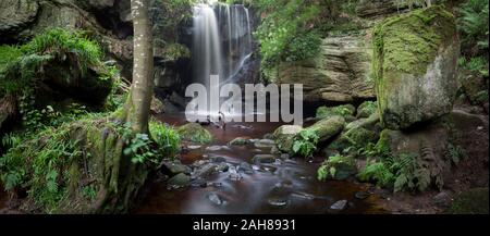 Roughtin Linn Wasserfall in der Nähe von Wooler in North Northumberland, England Stockfoto