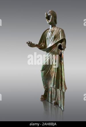 Bronzestatue des römischen Kaiserin Julia Aquilia Severa gefunden bei Sparta. ca. 221-222 AD. Athen Nationalen Archäologischen Museum, Kat.-Nr. X 23321. Gegen Stockfoto