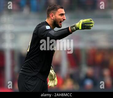 Mailand, ITALIEN - 15. Dezember 2019: Gianluigi Donnarumma reagiert während der Serie A 2019/2020 MAILAND gegen SASSUOLO im San Siro Stadium. Stockfoto