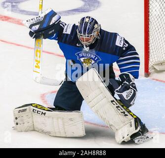 Trinec, Tschechische Republik. 26 Dez, 2019. Torhüter Justus Annunen (FIN) in Aktion während der 2020 IIHF World Junior Eishockey WM Gruppe eine Übereinstimmung zwischen Schweden und Finnland in Trinec, Tschechien, am 26. Dezember 2019. Quelle: Wladimir Prycek/CTK Photo/Alamy leben Nachrichten Stockfoto