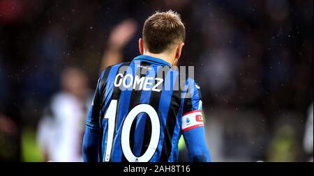 Bergamo, ITALIEN - 23. November 2019: Alejandro Gomez blickt während der Serie A 2019/2020 auf ATALANTA gegen JUVENTUS im Atleti Azzurri d'Italia Stadion. Stockfoto