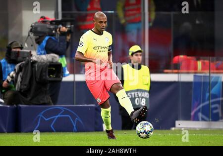 Mailand, ITALIEN - 6. November 2019: Fernandinho im Einsatz während der UEFA Champions League 2019/2020 ATALANTA gegen MANCHESTER CITY im San Siro Stadium. Stockfoto