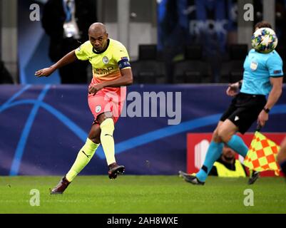 Mailand, ITALIEN - 6. November 2019: Fernandinho im Einsatz während der UEFA Champions League 2019/2020 ATALANTA gegen MANCHESTER CITY im San Siro Stadium. Stockfoto