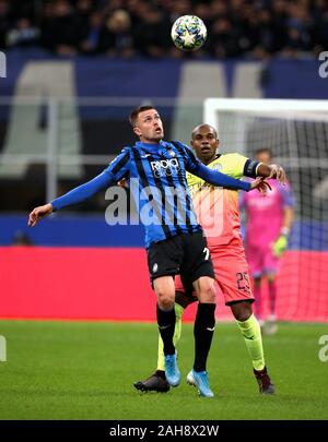 Mailand, ITALIEN - 6. November 2019: Josip Ilicic und Fernandinho im Einsatz während der UEFA Champions League 2019/2020 ATALANTA gegen MANCHESTER CITY in San Stockfoto