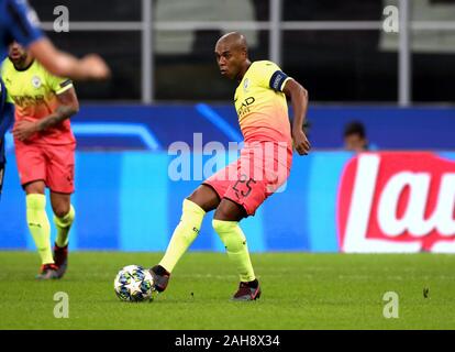 Mailand, ITALIEN - 6. November 2019: Fernandinho im Einsatz während der UEFA Champions League 2019/2020 ATALANTA gegen MANCHESTER CITY im San Siro Stadium. Stockfoto