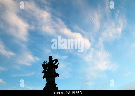 Statue von Viana im Jardim da Rn Park, Provinz Minho, Nordportugal Stockfoto