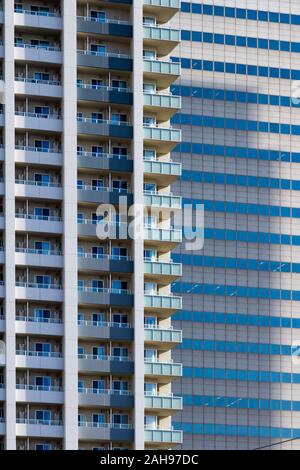 Wohngebäude in Kashimada, Kawasaki, Kanagawa, Japan. Stockfoto