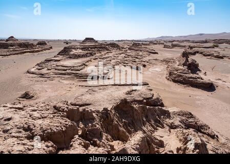 Die Bildung von Sand Steine in der Wüste Lut Stockfoto