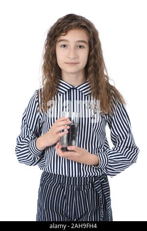 Schöne junge Mädchen, dass ein Glas sauber Mineralwasser in der Hand isoliert auf Weiss. Hochauflösendes Foto. Volle Tiefenschärfe. Stockfoto