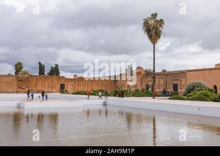 Hof, wenn El Badi Palast aus Saadian Dynastie, 16. Jahrhundert, Ruinen, Marrakech, Marokko, Nordafrika. Stockfoto