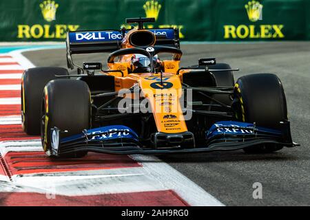 UAE/Abu Dhabi - 29/11/2019 - #55 Carlos Sainz (SPA, McLaren, MCL34) während des RP2 vor, für die die Vereinigten Arabischen Emirate Grand Prix Stockfoto