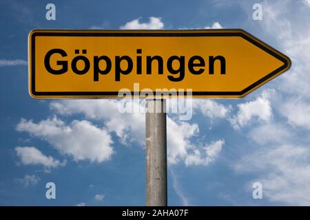 Detail Foto von einem Wegweiser mit der Aufschrift Göppingen, Baden-Württemberg, Deutschland, Europa Stockfoto