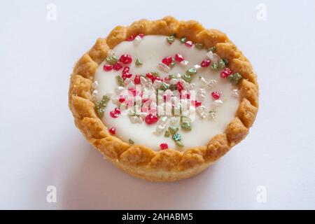 Herr Kipling festliche Bakewells bakewell tart überaus guten Kuchen auf weißem Hintergrund Stockfoto