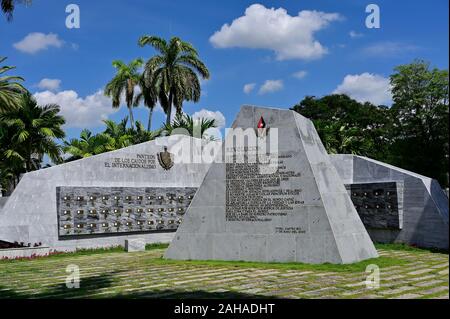 01.08.2019, Santiago de Cuba, Santiago de Cuba, Kuba - Blick auf den Friedhof Santa Ifigenia. Anzeigen von Gräbern der revolutionären Kämpfer und die befreit Stockfoto