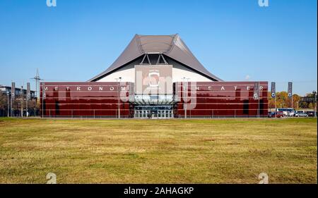 10.11.2019, Oberhausen, Nordrhein-Westfalen, Deutschland - Musical Metronom Theater am Centro, Musical Theater und Event Halle von Stage Entertainment. 0 Stockfoto