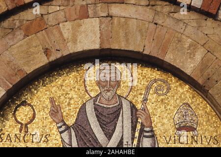 Mosaik von San vicinio, Co - Kathedrale Basilica Santa Maria Annunziata und San vicinio, sarsina Stockfoto