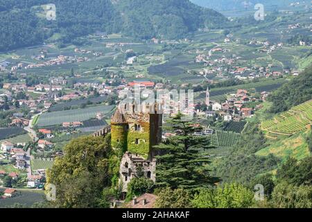 Brunnenburg Castle Fontana in Tirol, Südtirol, Italien Stockfoto