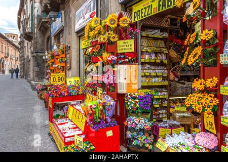 Confetti shop, Corso Ovidio Sulmona Stockfoto