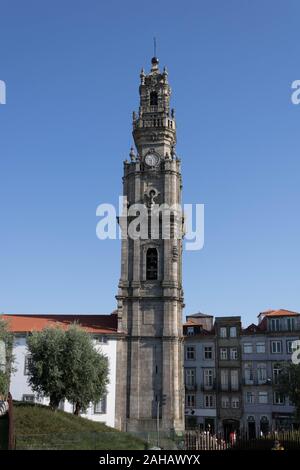 Porto, Portugal -26/08/2019 Klerus Turm Stockfoto