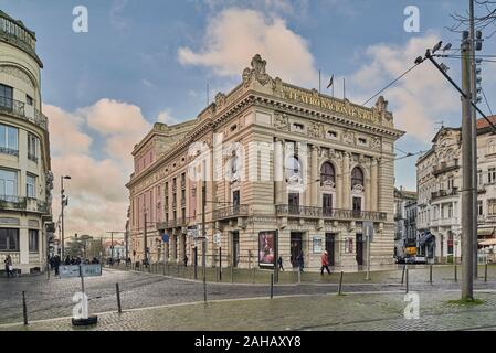 Teatro Nacional Sao Joao ist ein Theater in der Stadt Porto in Portugal. Es ist in Batalha Platz, im historischen Zentrum der Stadt Stockfoto