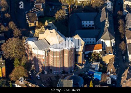 Luftbild, Dach, Restaurierung, St. Mary's Cathedral Neviges, Wallfahrtsort Neviges, Katholische Kirche Pfarrkirche St. Maria Empfängnis Neviges, Velbert Stockfoto