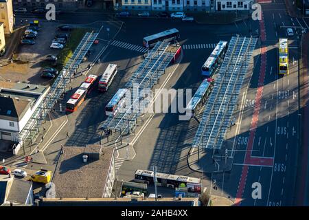 Luftaufnahme, ZOB an der Friedrich-Ebert-Straße, Velbert, Ruhrgebiet, Nordrhein-Westfalen, Deutschland, DE, Europa, Vögel-Augen-blick, aeri Stockfoto