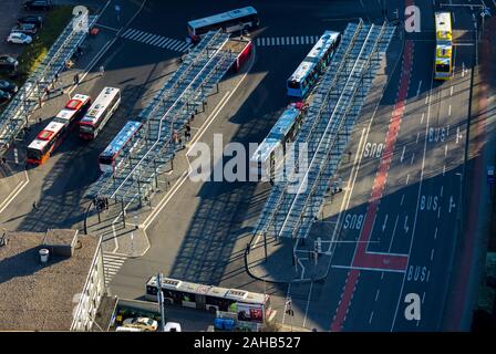 Luftaufnahme, ZOB an der Friedrich-Ebert-Straße, Velbert, Ruhrgebiet, Nordrhein-Westfalen, Deutschland, DE, Europa, Vögel-Augen-blick, aeri Stockfoto