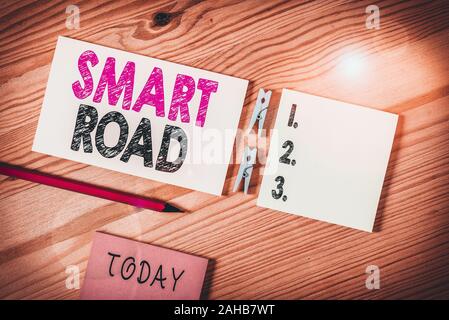 Konzeptionelle Handschrift zeigt Smart Road. Begriff Sinne verschiedene Möglichkeiten, Technologien werden in Straßen Farbige zerknittert Papers Inc. Stockfoto