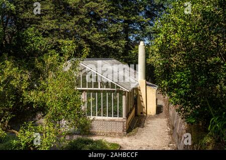 Sintra, Portugal - 21 August 2019: Gewächshaus in die Gärten, die das Pena außerhalb Sintra Stockfoto