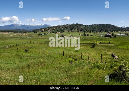 CO 00102-00... COLORADO - offene Tal entlang der Autobahn 160 in Archuleta County. Stockfoto