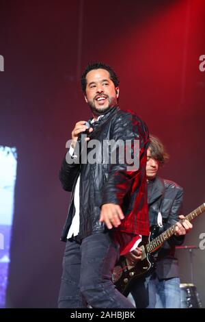 Adel Tawil bei der Taufe MeinSchiff 4 in Kiel am 05.06.2015 Stockfoto