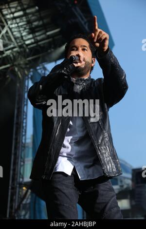 Adel Tawil bei der Taufe MeinSchiff 4 in Kiel am 05.06.2015 Stockfoto