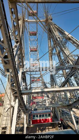 Riesenrad Panoramablick auf das Rad. Prater. Die älteste Riesenrad der Welt. Wien Österreich Stockfoto