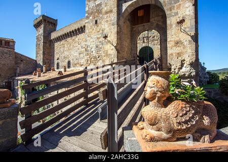 Die Rocca Monaldeschi della Cervara Schloss in Bolsena am Lago di Bolsena in der Region Latium Viterbo Stockfoto