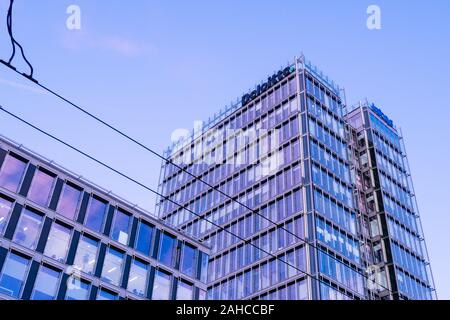 Bukarest, Rumänien - Dec 15, 2019 - Bukarest, Rumänien - Dec 15, 2019: Infosys und Deloitte HQ in Bukarest, Rumänien. Stockfoto