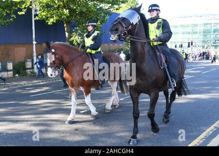 Police Scotland - Mounted Division bei einem stammmarsch in Glasgow im Stand Stockfoto