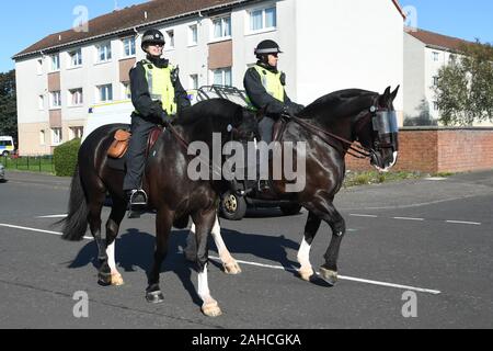 Police Scotland - Mounted Division bei einem stammmarsch in Glasgow im Stand Stockfoto