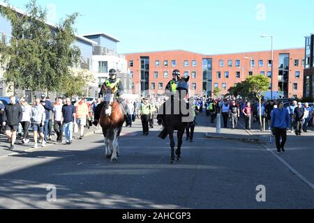 Police Scotland - Mounted Division bei einem stammmarsch in Glasgow im Stand Stockfoto