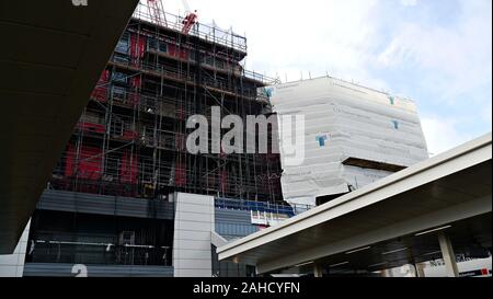 Bahnhof Twickenham neue Baugebäude von Wohnungen und Büros in Twickenham, London, Großbritannien Stockfoto