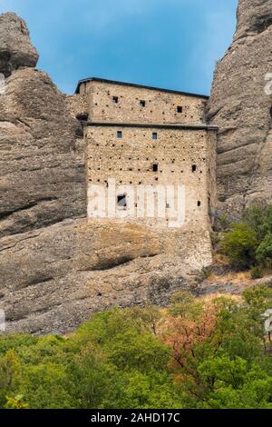 Die alte Festung Castello Della Pietra im XII Jahrhundert errichtet und in der Nähe von Genua Vobbia (Provinz) Stockfoto