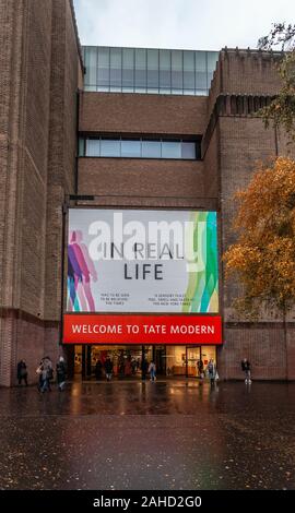 Eintritt in die Galerie Tate modern Art, London, England, Großbritannien. Stockfoto