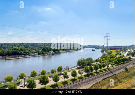 St Paul, MN. Der Mississippi River gesehen von kellog Boulevard im Zentrum von Saint Paul, Minnesota, USA Stockfoto