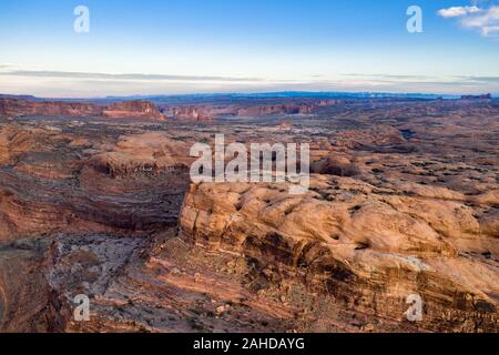 Luftbild Foto der Mesas, Buttes und Bögen in Moab Stockfoto